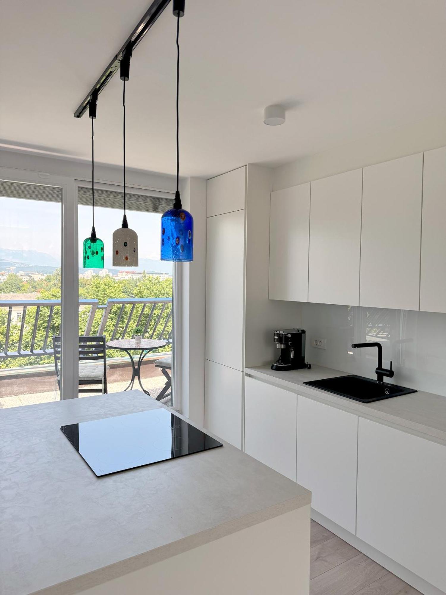 Luxe Penthouse With A Castle View 卢布尔雅那 外观 照片